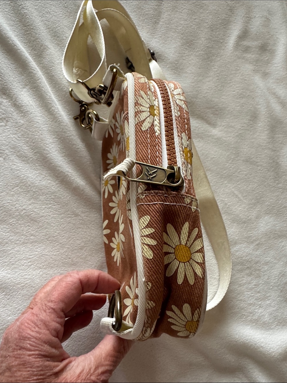 Thread crossbody bag - Picture 2 of 8